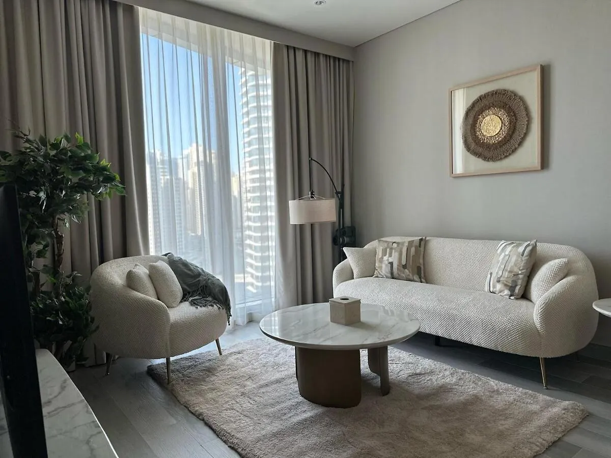 Entire Apartment In Dubai Marina